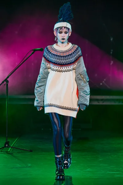 Look 35